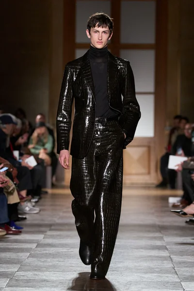 Look 55